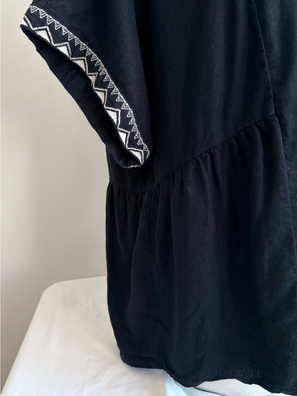 Linen Embroidered Top - Picture 3 of 7